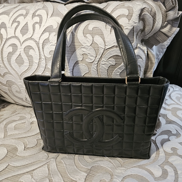 Chanel Purse - Picture 4 of 5